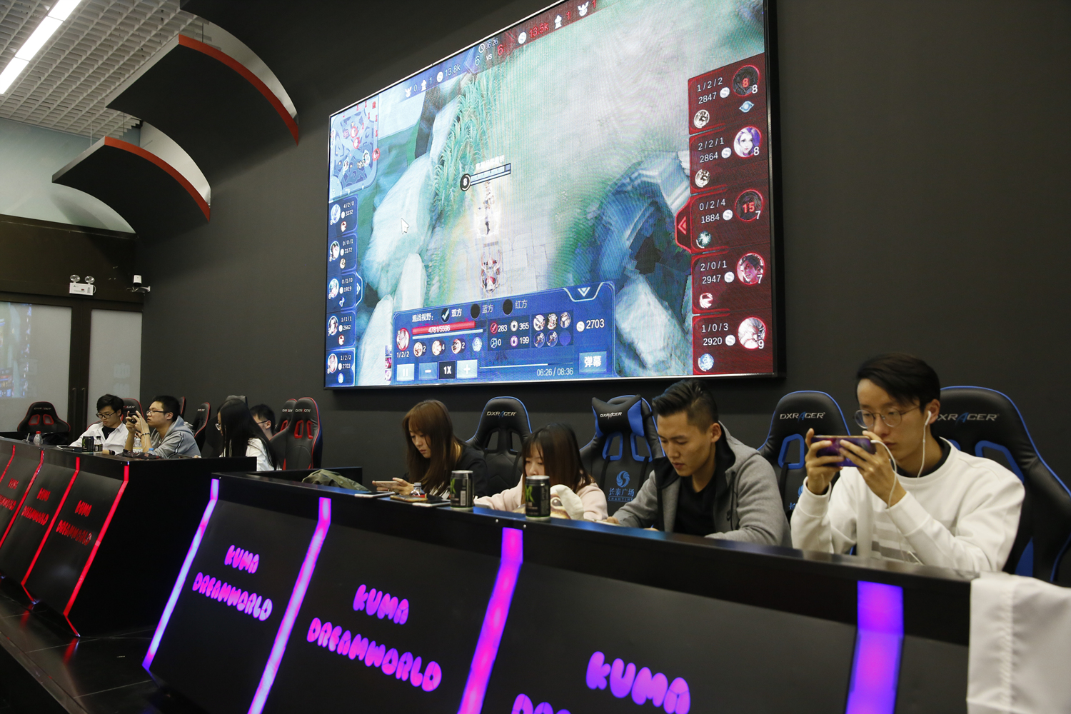 好兄弟你行的，Jankos鼓励Perkz：去年做到的，今年也可以